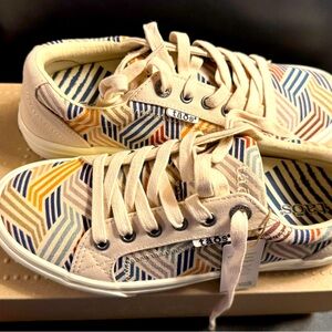 Colorful Geo Print Multi Plim Soul Taos Shoes